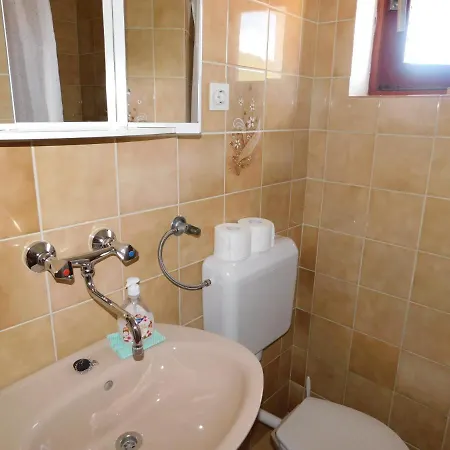 Grubelic: 2 Bedroom Apartment, Free Parking * Tribalj