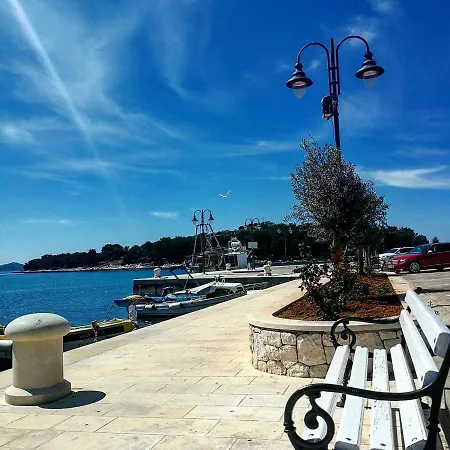 Grubelic: 2 Bedroom Apartment, Free Parking *